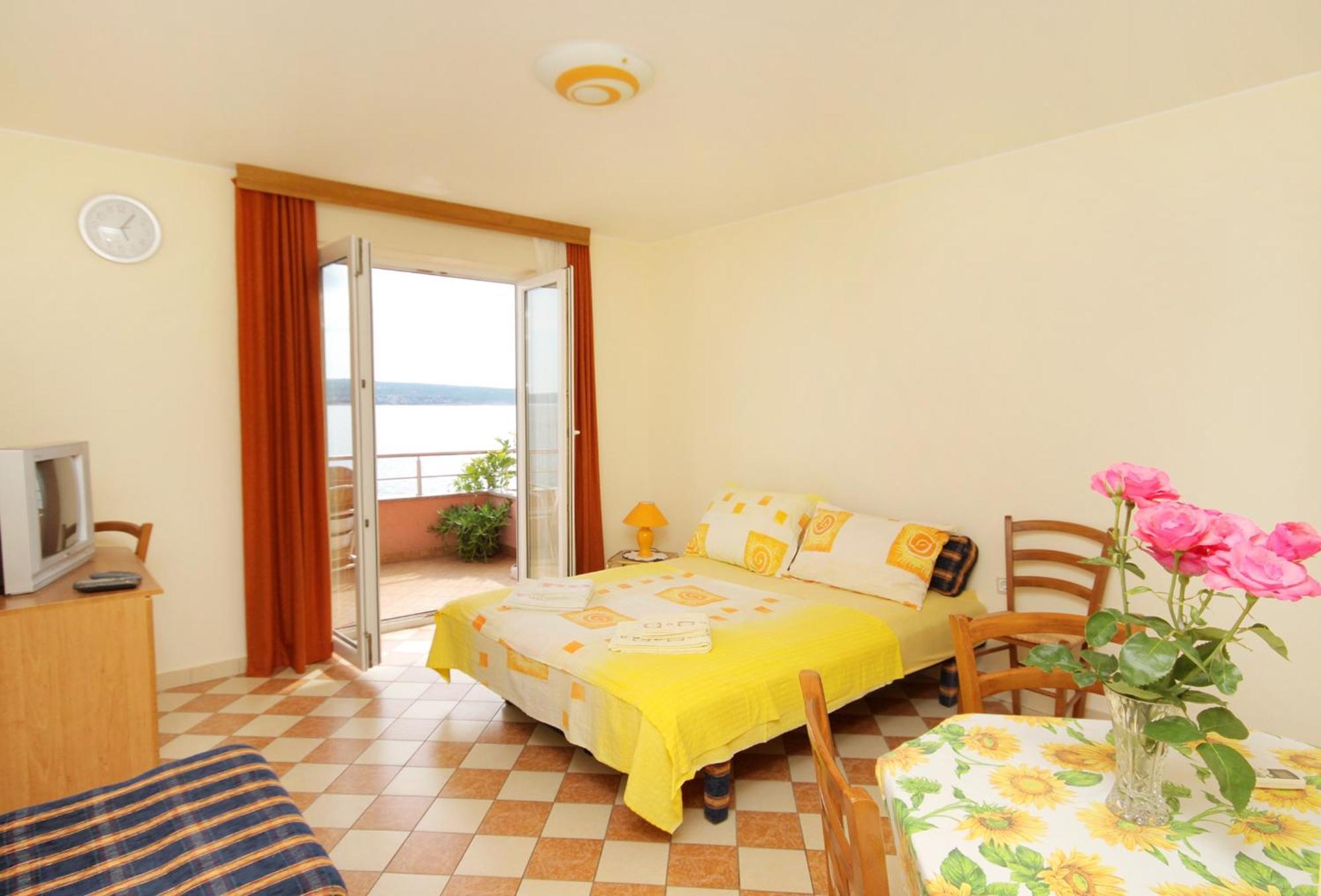 Apartments By The Sea Crikvenica - 2354 Oda fotoğraf